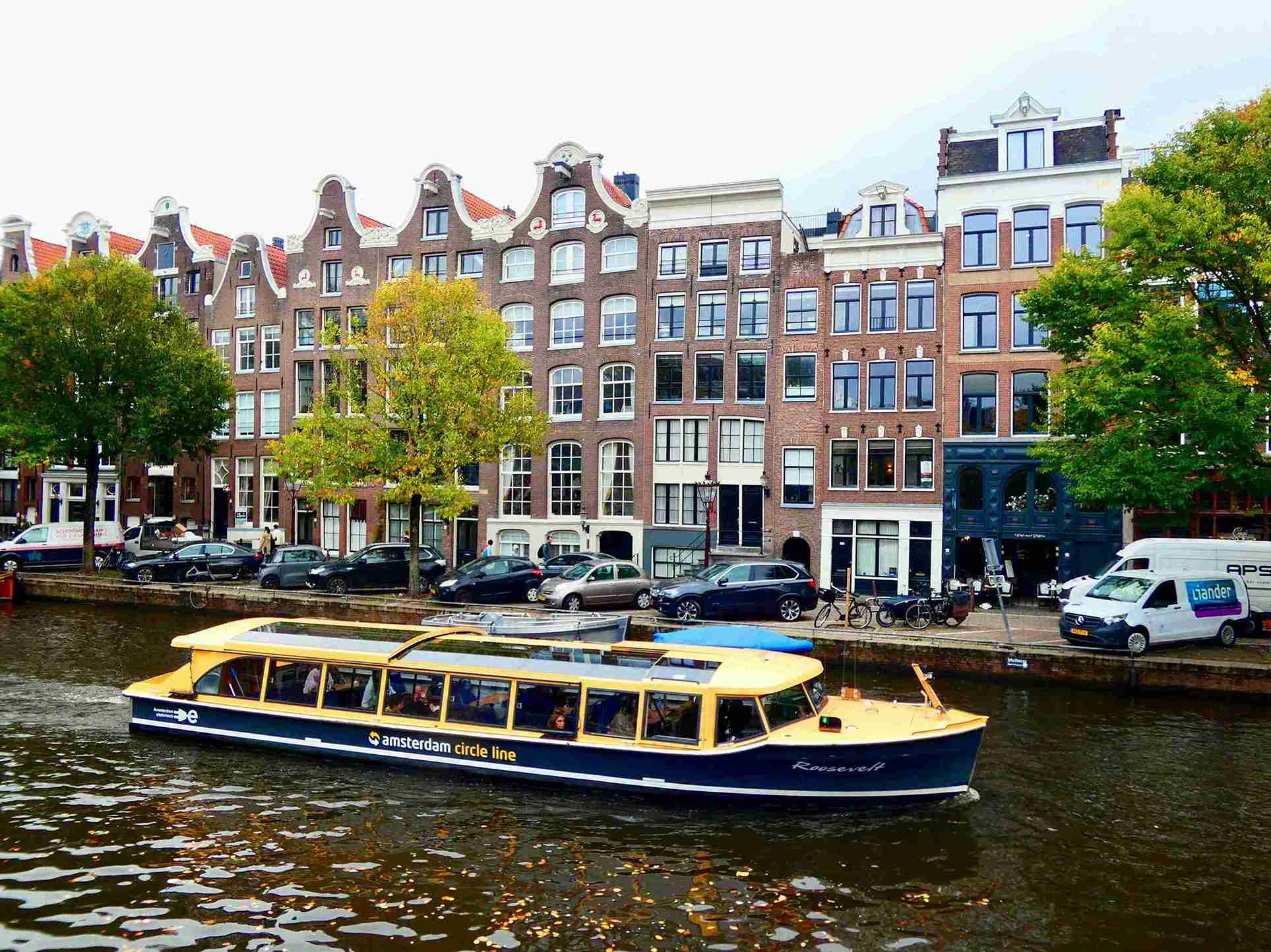 A Day in the Fairy-Tale Village of Giethoorn