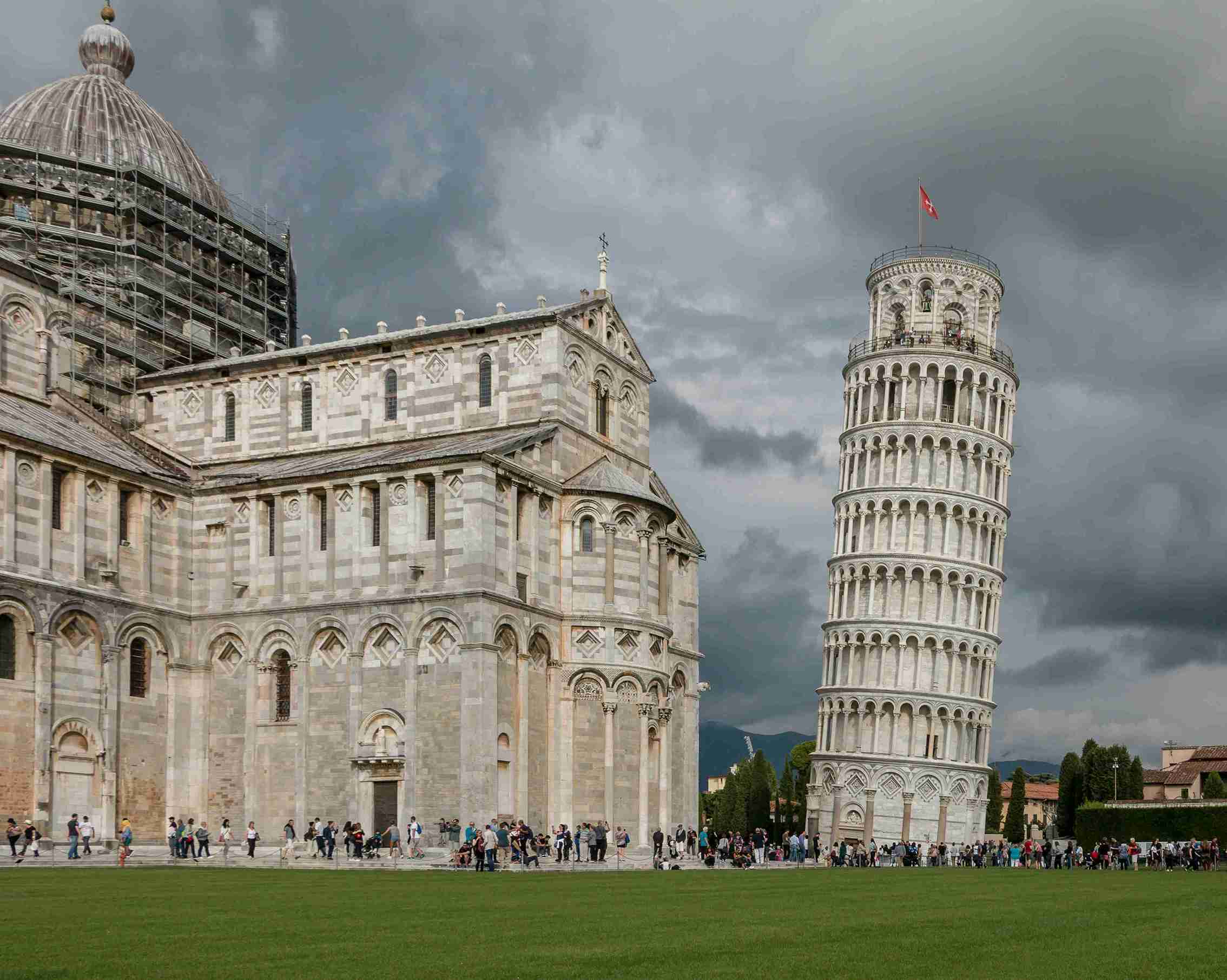 Day Trip to Pisa & San Gimignano