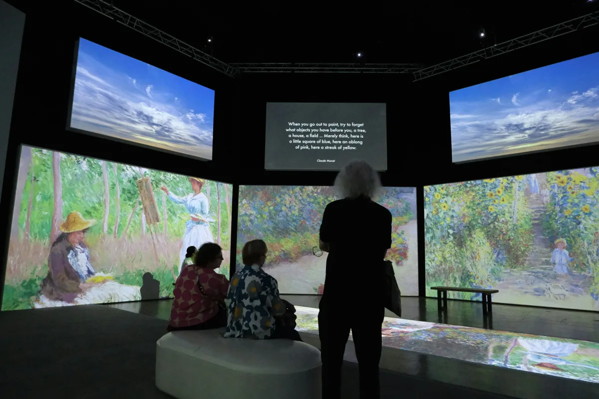 Immersive Experiences and Iconic Sips