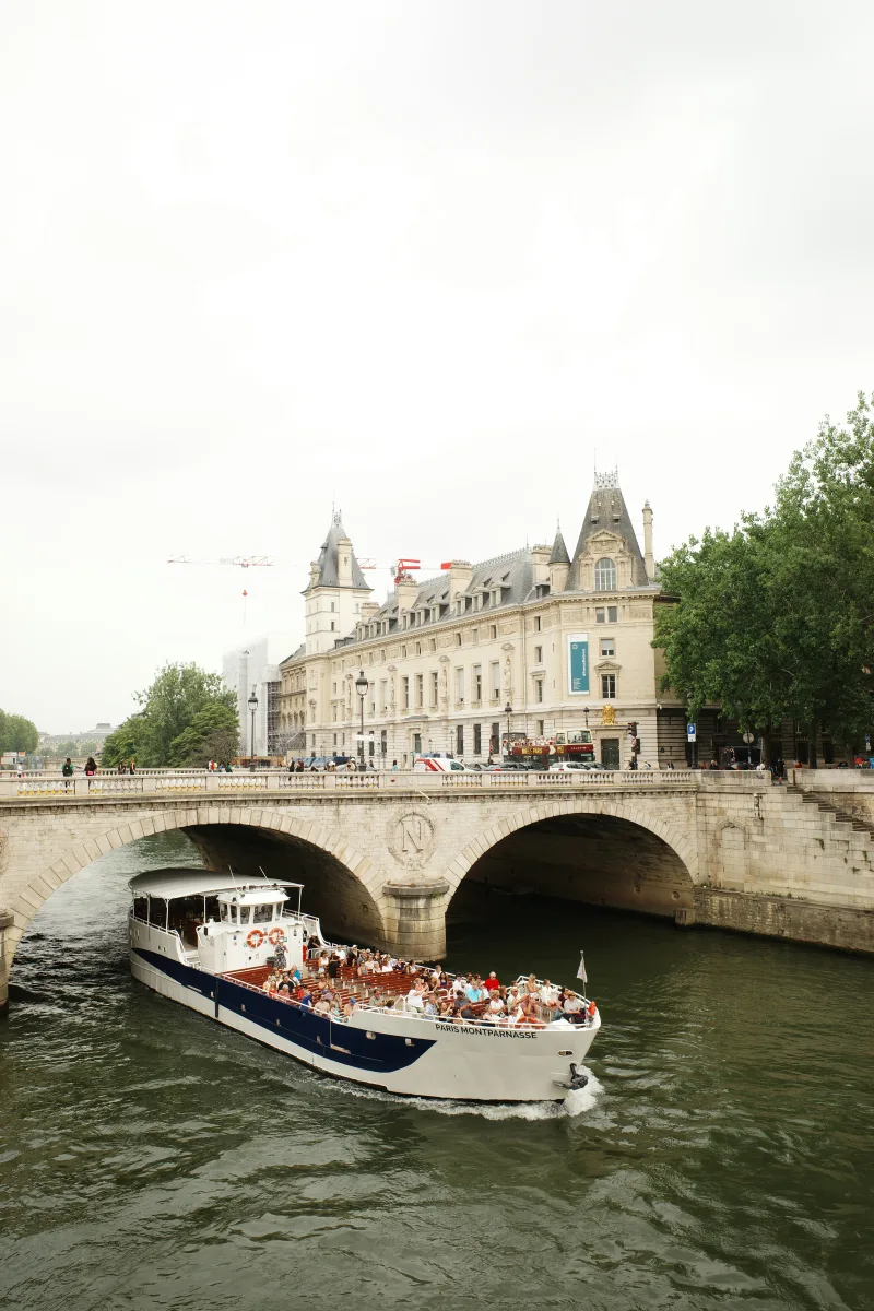 Explore the Heart of Paris - Landmarks, Views, and Scenic Delights